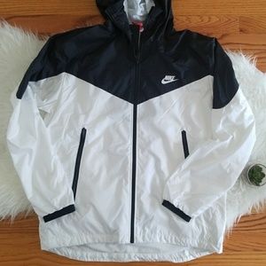 Nike Windbreaker White Jacket
